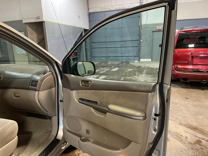 2007 toyota sienna ce with 193713 miles for sale near elk-river, minnesota 58e6c387059f4f8bb41728a290076e3d.jpg