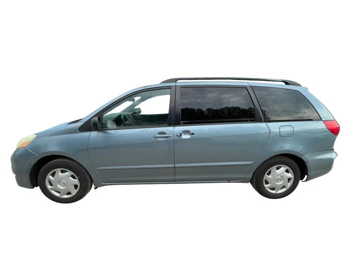 2006 toyota sienna le-7-passenger with 256681 miles for sale near elk-river, minnesota 590ff73653234673932c0d77c57dacde.jpg