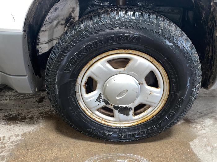 2001 ford escape xls-2wd with 238125 miles for sale near elk-river, minnesota 592c633519ca4b82ac46fb385408df0e.jpeg