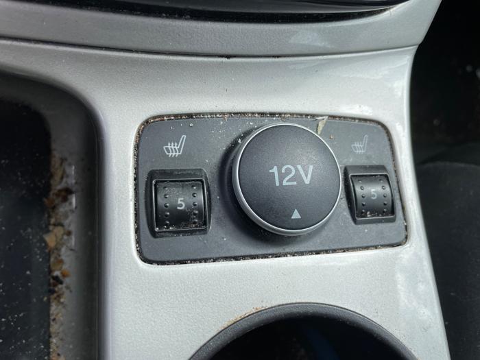 2013 ford c-max-hybrid sel with 180385 miles for sale near elk-river, minnesota 59339d2f1faf4306ac87cc57077cabf7.jpeg