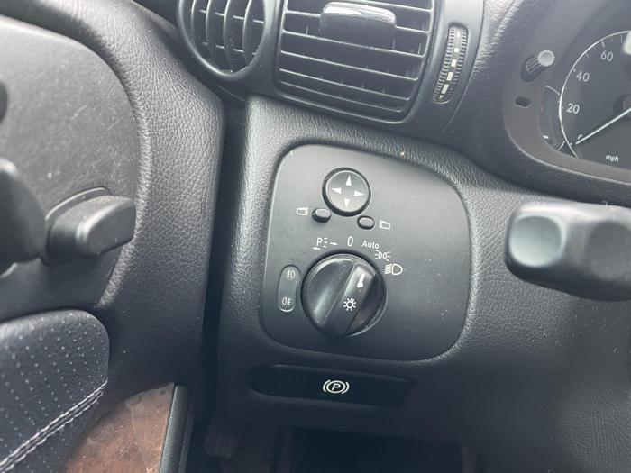 2007 mercedes-benz c-class 4-matic with 181447 miles for sale near elk-river, minnesota 593d6103883041068918bdf4780555f3.jpg