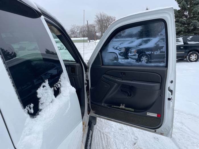 2005 chevrolet silverado-1500 ext.-cab-long-bed-4wd with 235695 miles for sale near fridley, minnesota 594e26f6e56140c38f6f64f8b22f2cf8.jpeg