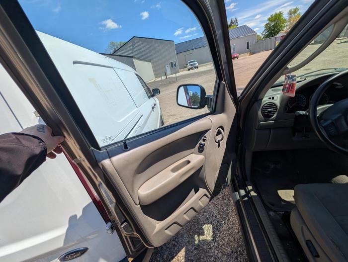 2007 jeep liberty sport-4wd with 128939 miles for sale near elk-river, minnesota 597e372d67f34767a86fc95705d55b33.jpg