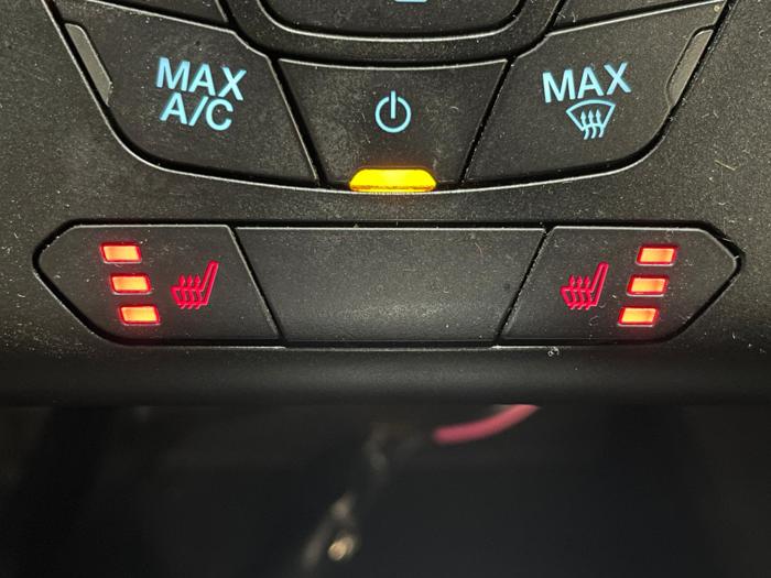 2013 ford fusion se with 110730 miles for sale near elk-river, minnesota 599ea487ca5546e0808af731bf42ac7f.jpg