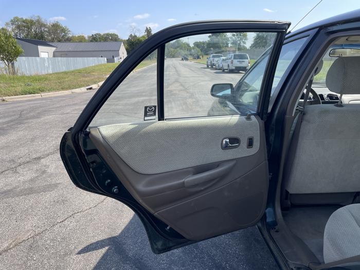 2000 mazda protege dx with 150596 miles for sale near elk-river, minnesota 59cced20e4354a6199e63b968a0bd67d.jpg
