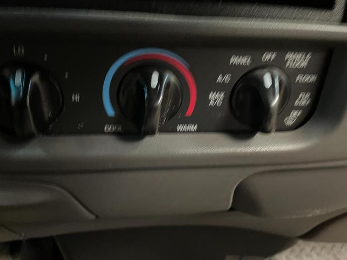 2000 ford f-150 xl with 194328 miles for sale near elk-river, minnesota 59e21de062484610a45b2b03c69f46a4.jpg
