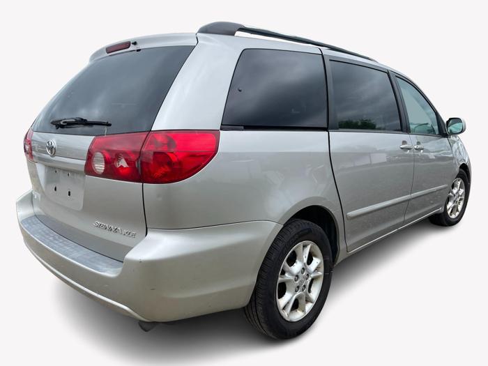2006 Toyota Sienna