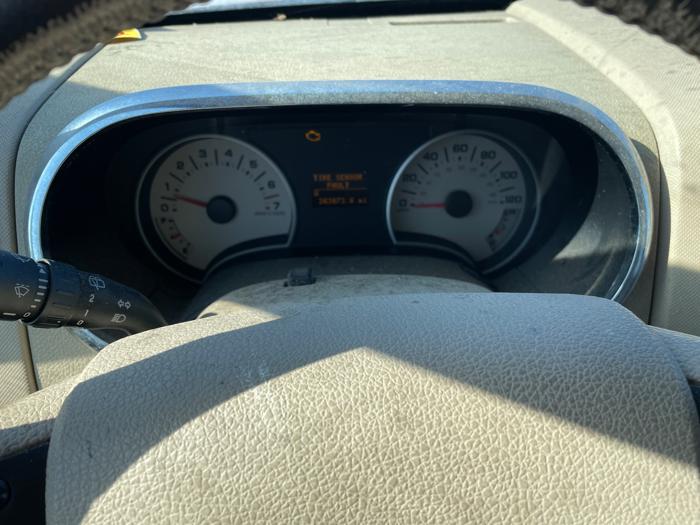 2006 ford explorer eddie-bauer-4.6l-4wd with 263873 miles for sale near fridley, minnesota 5a08de006c3f4499a026e18d43a8edbd.jpeg