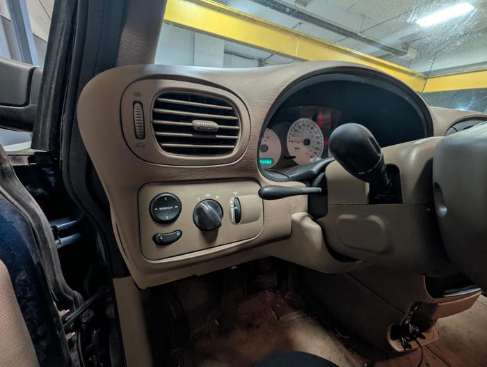 2002 dodge caravan se with 192283 miles for sale near elk-river, minnesota 5a1fdabb35f2438184ef63589df5ca2b.jpg