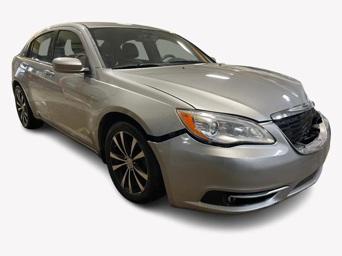 2013 chrysler 200 limited with 167553 miles for sale near elk-river, minnesota 5a23e1a0e9004f98be1dfc149a9b03df.jpg