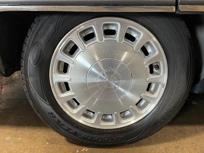 1996 cadillac deville with 110142 miles for sale near elk-river, minnesota 5a8aabf3ea1f4d43a6aee3b2263e3c34.jpg