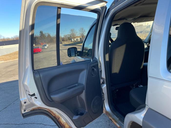2004 jeep liberty sport with 244012 miles for sale near elk-river, minnesota 5aa84ea412404f2cae29726cd481b47c.jpg