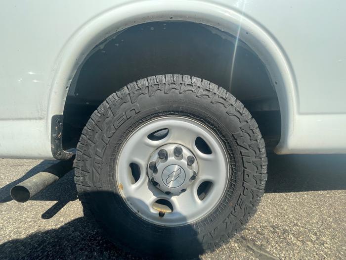 2015 chevrolet express 3500-cargo-extended with 232035 miles for sale near fridley, minnesota 5ad9aed9131a4416b1c76bccd93bc292.jpeg