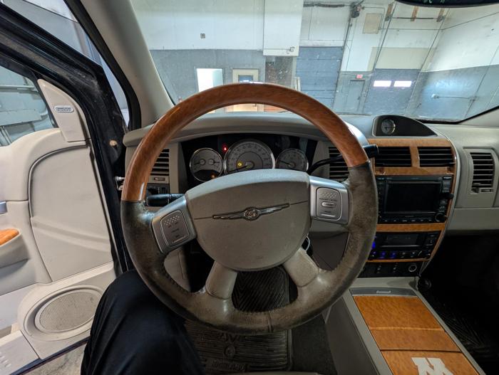 2007 chrysler aspen limited-4wd with 249879 miles for sale near elk-river, minnesota 5afbb3537f9544feb407369edfe43b19.jpg