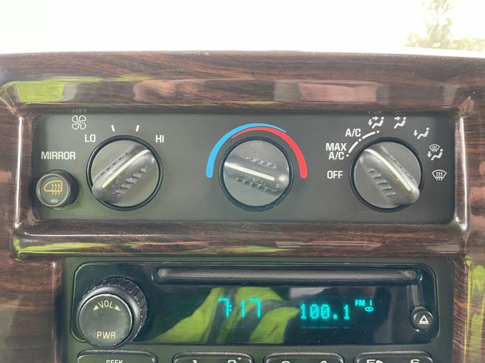 2004 gmc savana g1500-cargo with 193369 miles for sale near elk-river, minnesota 5b06bc875b1740fdb0717e598edcf16a.jpeg