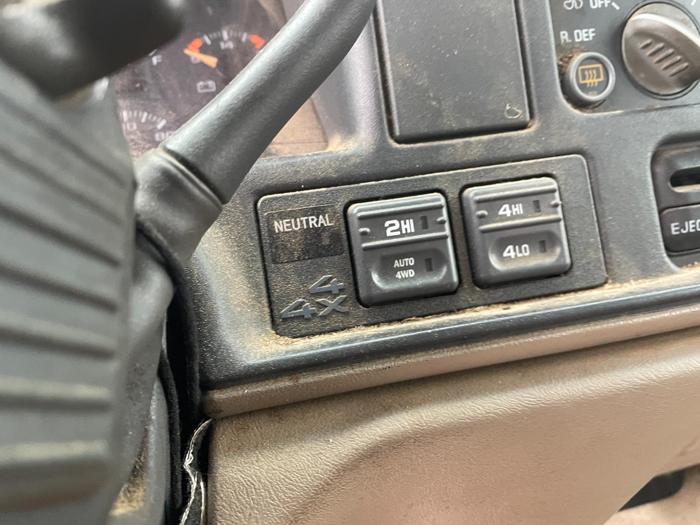 1999 chevrolet suburban ls with 123885 miles for sale near elk-river, minnesota 5b1f8547b0bf4214838fe87857dce2a1.jpg
