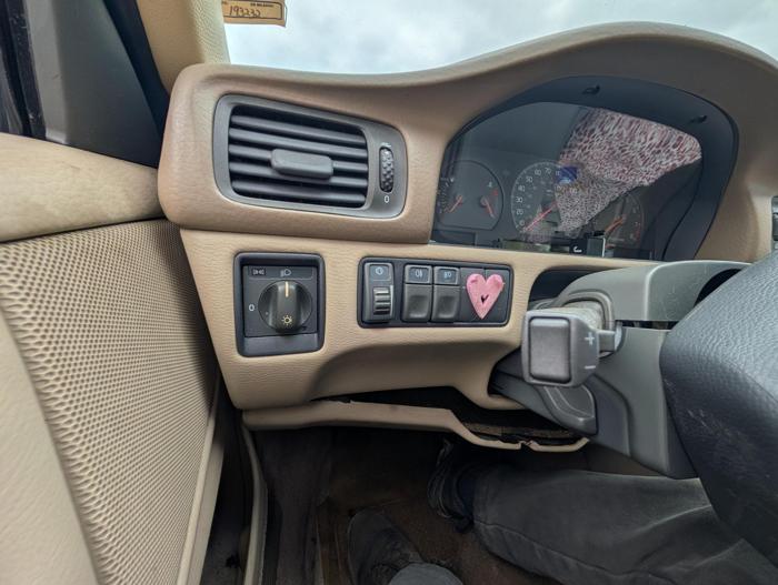 1999 volvo s70 t5 for sale near elk-river, minnesota 5b84671588d94a6ebe7cb99510a5b4cb.jpg