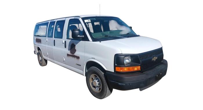 2005 chevrolet express 3500-extended with 81212 miles for sale near elk-river, minnesota 5baba1c934cf42a69421b905ccbc4d5b.jpg