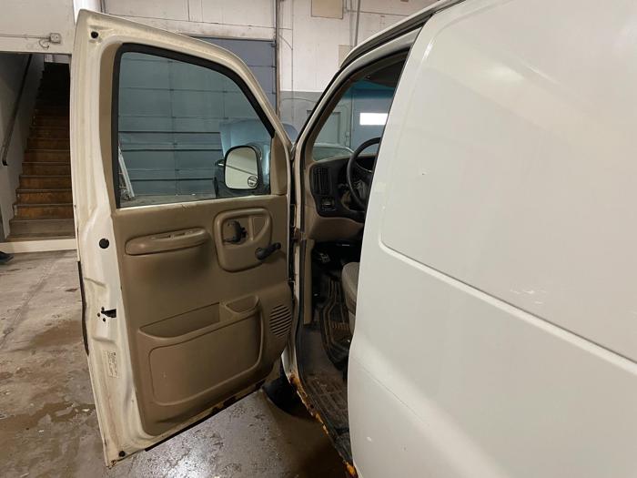 2002 Chevrolet Express