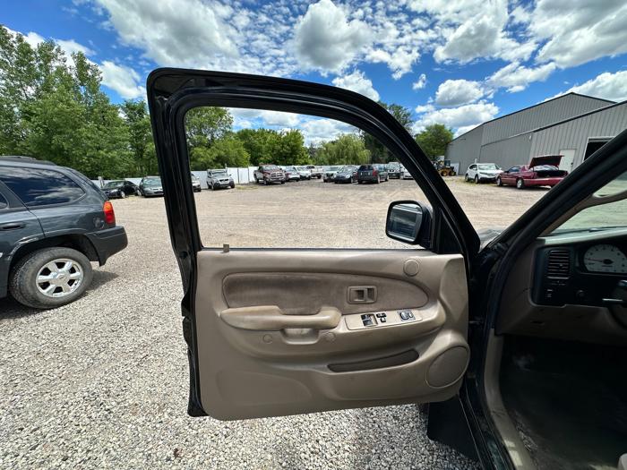 2003 toyota tacoma xtracab-4wd with 192544 miles for sale near elk-river, minnesota 5bfbdf841eaf4f5aa215bb7f457cf9a6.jpeg