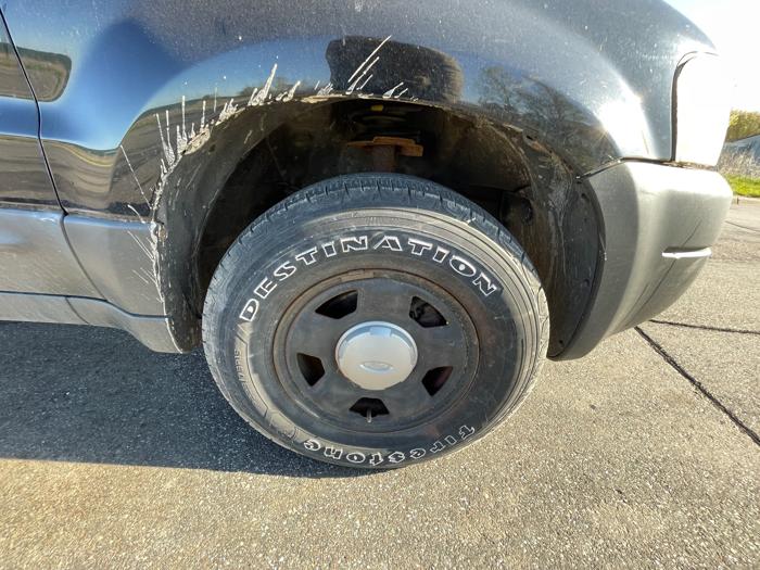 2004 ford escape xls-2wd with 179863 miles for sale near elk-river, minnesota 5c38e305da63489a96bb1c7045cee44b.jpeg