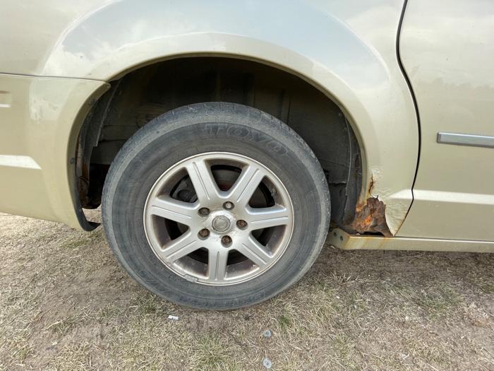 2010 chrysler town-&-country touring with 240153 miles for sale near rice, minnesota 5c4b398fe0744eceabbc1dbea4c087ee.jpeg