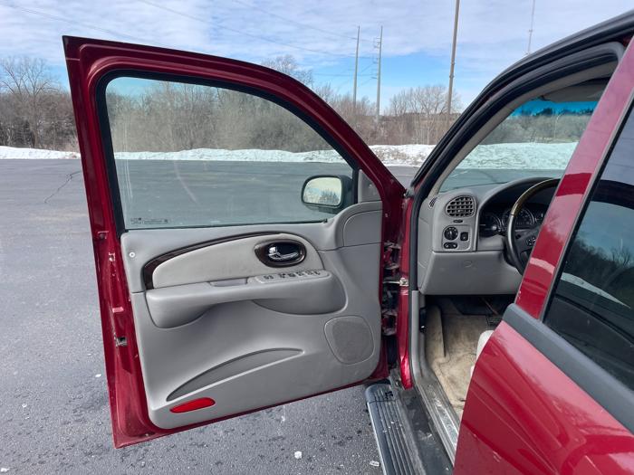 2007 buick rainier cxl-awd with 161205 miles for sale near clearwater, minnesota 5c642ef1cc554b839da10cbe5de47d2f.jpeg