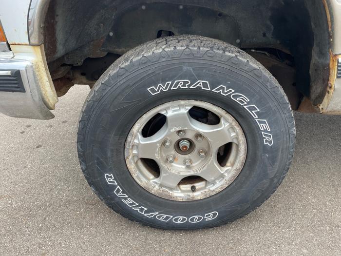 1998 chevrolet c-k-1500 k1500-4wd with 238024 miles for sale near alexandria, minnesota 5c743baf5bc646b7b4742812453858b1.jpeg