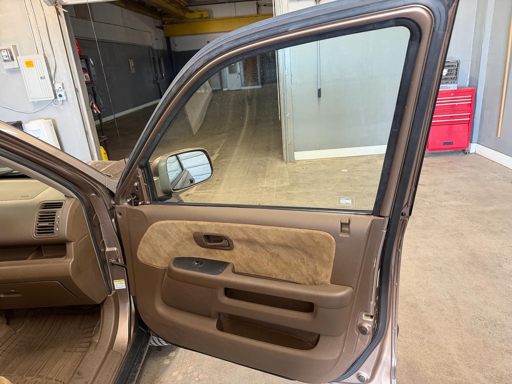2003 honda cr-v ex-4wd-4-spd-at with 150276 miles for sale near elk-river, minnesota 5c8a1fd195d84f8db164598495cef3e4.jpg