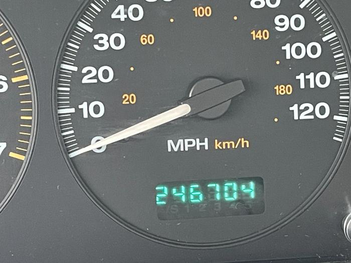 2003 jeep grand-cherokee laredo with 246704 miles for sale near elk-river, minnesota 5c95ae09e23941a794594c37a0efcc4e.jpg