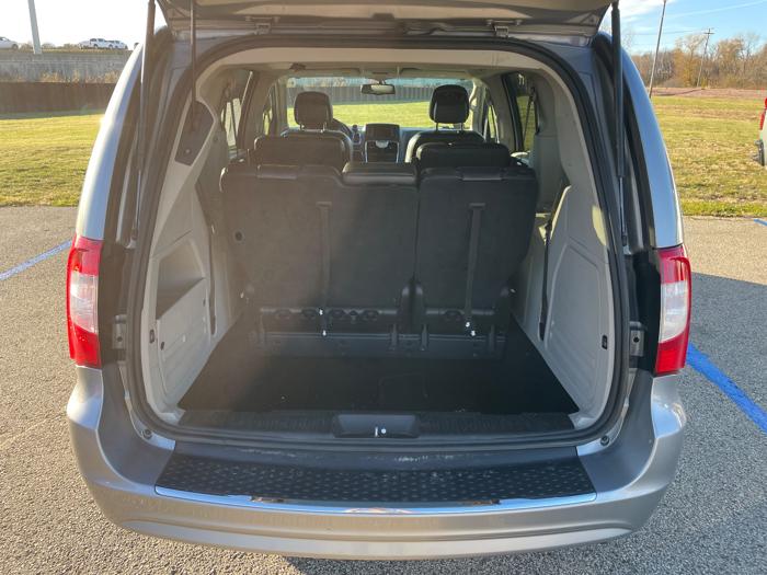 2016 chrysler town-&-country touring with 138021 miles for sale near rochester, minnesota 5cbc14a8e9a24e15898a396c1ce96744.jpeg