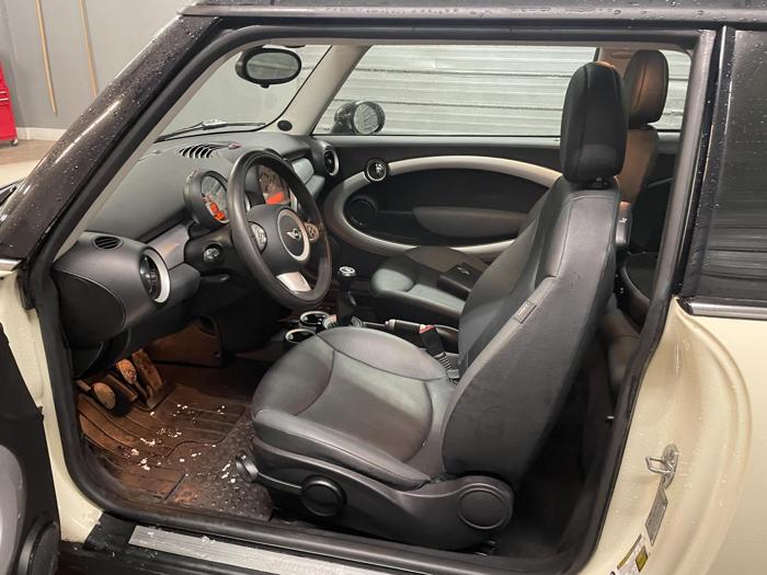 2008 mini cooper with 46990 miles for sale near elk-river, minnesota 5ce1b3ac148e4fbf97f4bb1dbf57ace9.jpg