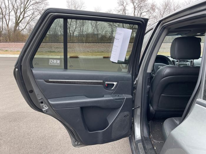 2009 hyundai santa-fe limited with 154306 miles for sale near rochester, minnesota 5d0261dffc78447bb0cc7930a3e0f031.jpeg