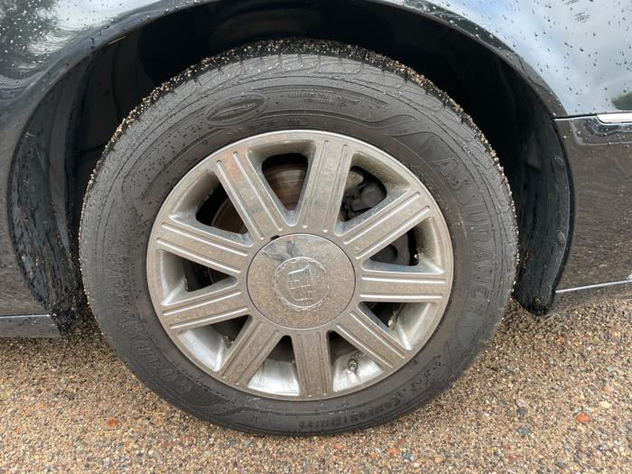2006 cadillac dts sedan with 146226 miles for sale near elk-river, minnesota 5d3174ce01374a92950c897ba3d3b75b.jpeg