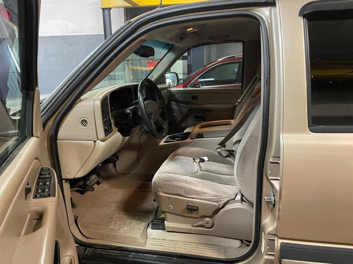 2005 chevrolet tahoe ls with 244104 miles for sale near elk-river, minnesota 5d4ffa64a5ba4ba4824b5f682cd465b2.jpg