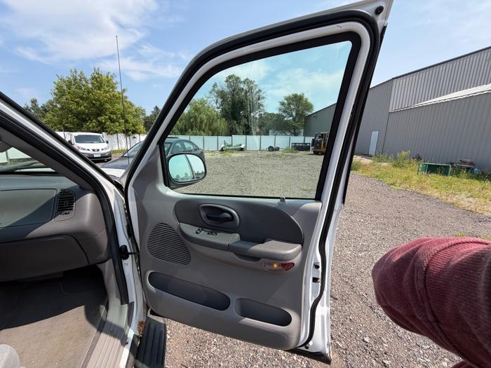 2002 ford f-150 xlt-supercrew-short-bed-4wd with 199398 miles for sale near elk-river, minnesota 5d56cde0729b43c1a401cf7d6455dacb.jpeg