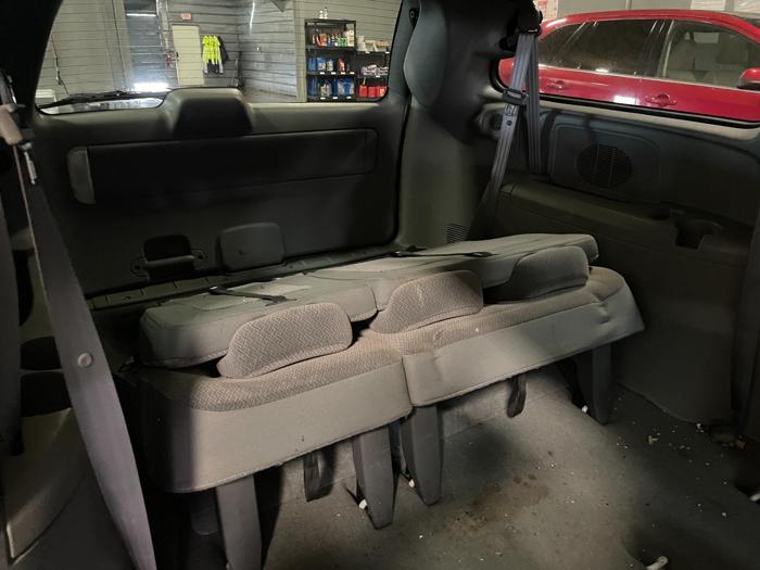 2005 dodge caravan-grand-caravan sxt with 189452 miles for sale near elk-river, minnesota 5d86af46a99744718e777ebd6c572c0b.jpg
