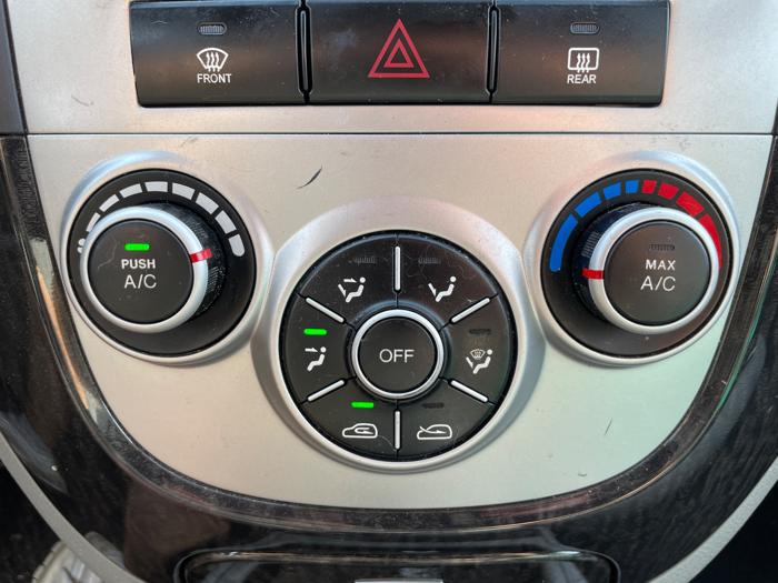 2009 hyundai santa-fe limited-awd with 188570 miles for sale near elk-river, minnesota 5d989984e39c4fca96930c57fbef1766.jpeg