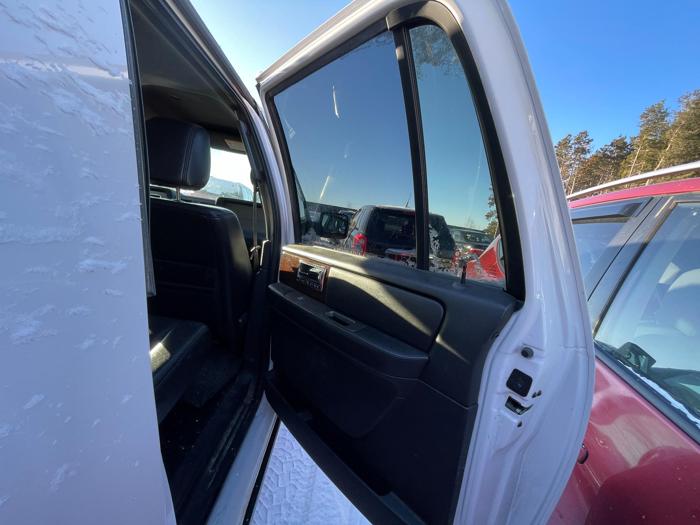 2011 lincoln navigator l with 218229 miles for sale near elk-river, minnesota 5da3bb7fc38c417d90d4d941b0d28eaa.jpg