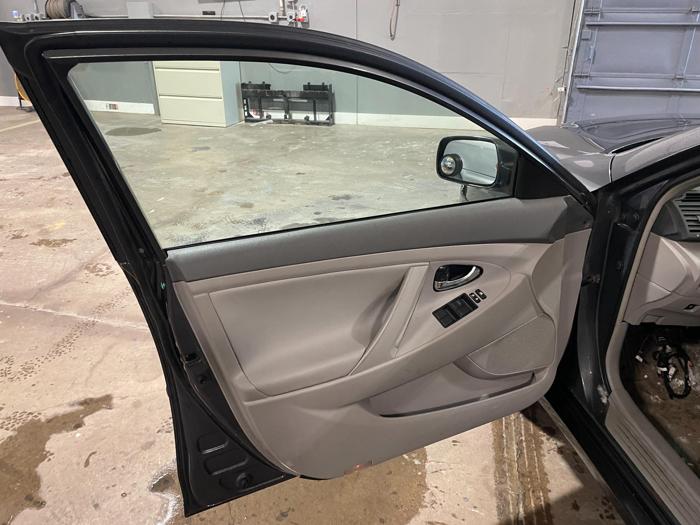 2007 toyota camry with 279207 miles for sale near elk-river, minnesota 5de05ba3406e4a1a992019e43c3990f9.jpg