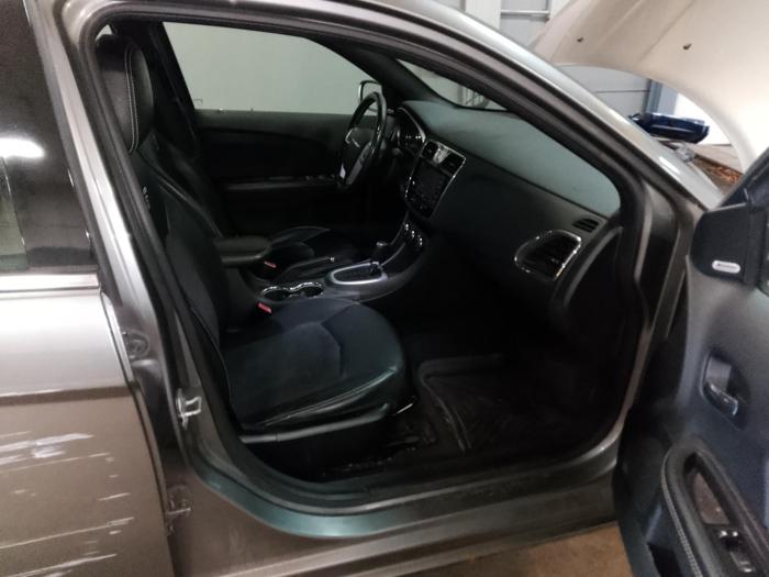 2012 chrysler 200 s with 143318 miles for sale near elk-river, minnesota 5df1f9a66fe24dd59409ca0530e9cd36.jpg