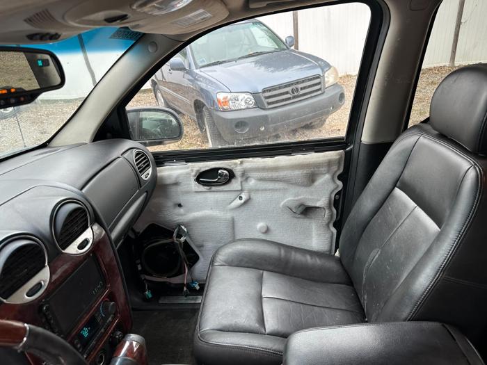 2007 gmc envoy xl-denali-4wd with 303329 miles for sale near elk-river, minnesota 5e5efbdc86dd4121b6c8ff963c1d2fed.jpg