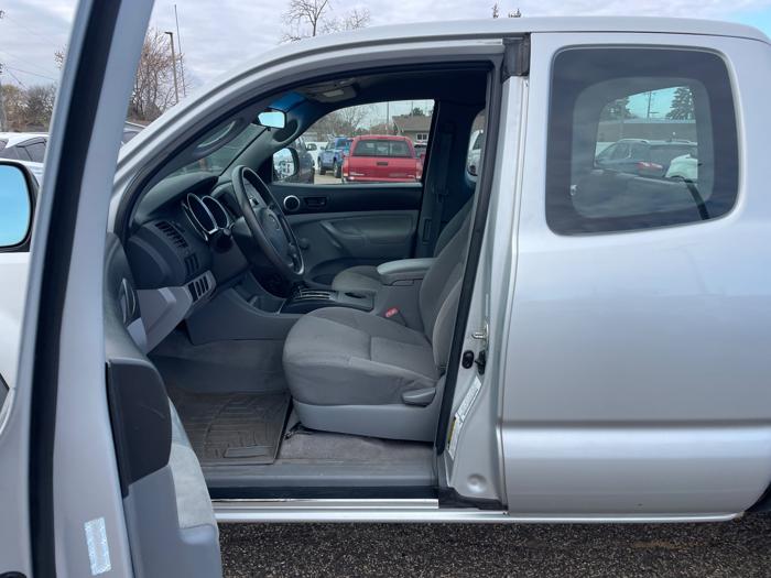 2006 toyota tacoma access-cab-v6-4wd with 204926 miles for sale near fridley, minnesota 5e7d66e253864da3bc62f08cffca6c5f.jpeg