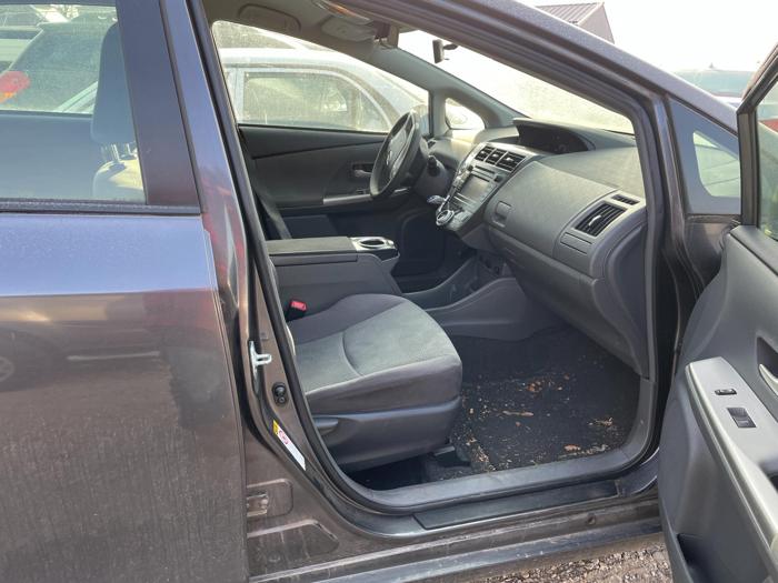 2013 toyota prius-v with 153265 miles for sale near elk-river, minnesota 5e7e8cbc347242ea910080068f3e6f94.jpg