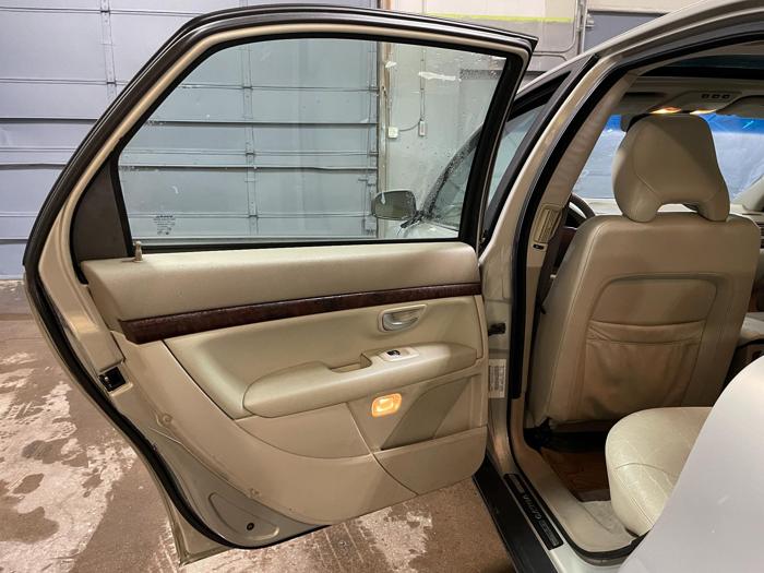 2004 volvo s80 base with 115570 miles for sale near elk-river, minnesota 5eb6b77010d74303b434aa7853412bd9.jpg
