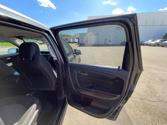 2015 chevrolet traverse 2lt-awd with 238725 miles 5ec7a76bb3504040a2b160df1b92c41c.jpeg