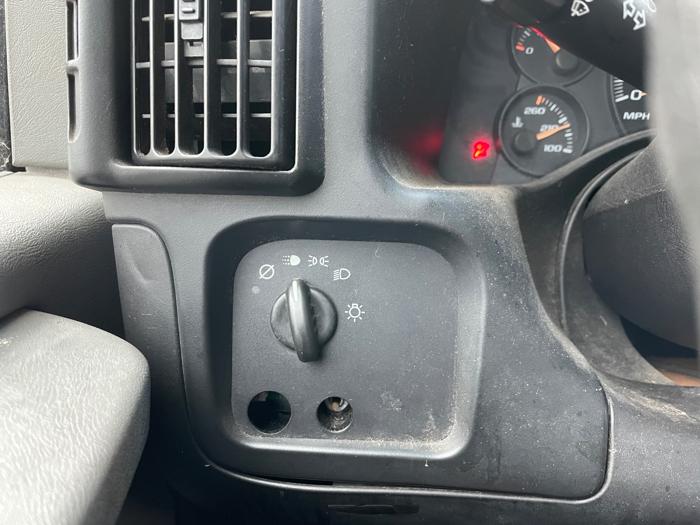 2004 chevrolet express 2500-cargo with 174080 miles for sale near new-hope, minnesota 5ef61a72b5de4f2b94dc3b00fb3e143e.jpeg