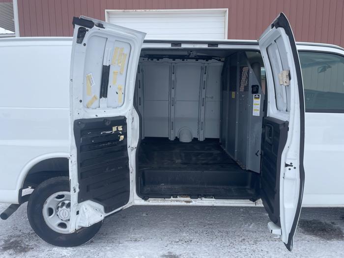 2017 chevrolet express 2500-cargo with 185549 miles for sale near annandale, minnesota 5f3af3ec74c44ea8916f2894e078e99f.jpeg