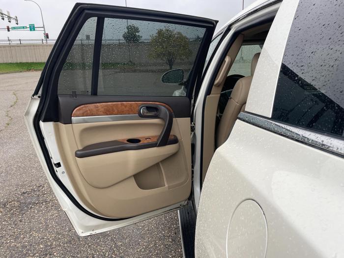 2010 buick enclave cxl-2xl-awd with 194646 miles for sale near burnsville, minnesota 5f4fefd20cba48be9fd46241bdb2afbd.JPG