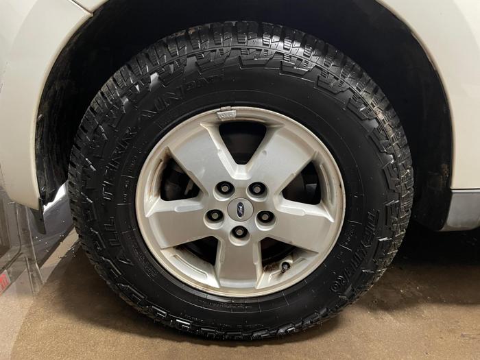 2010 ford escape xlt with 160473 miles for sale near elk-river, minnesota 5f6fe16334dd4b24aea3237ec8f499fe.jpg